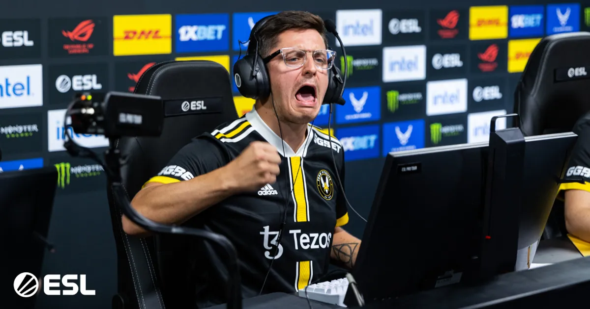 W Grupie A EPL A Wszystko Jasne Vitality Niepokonane NAVI I Fnatic