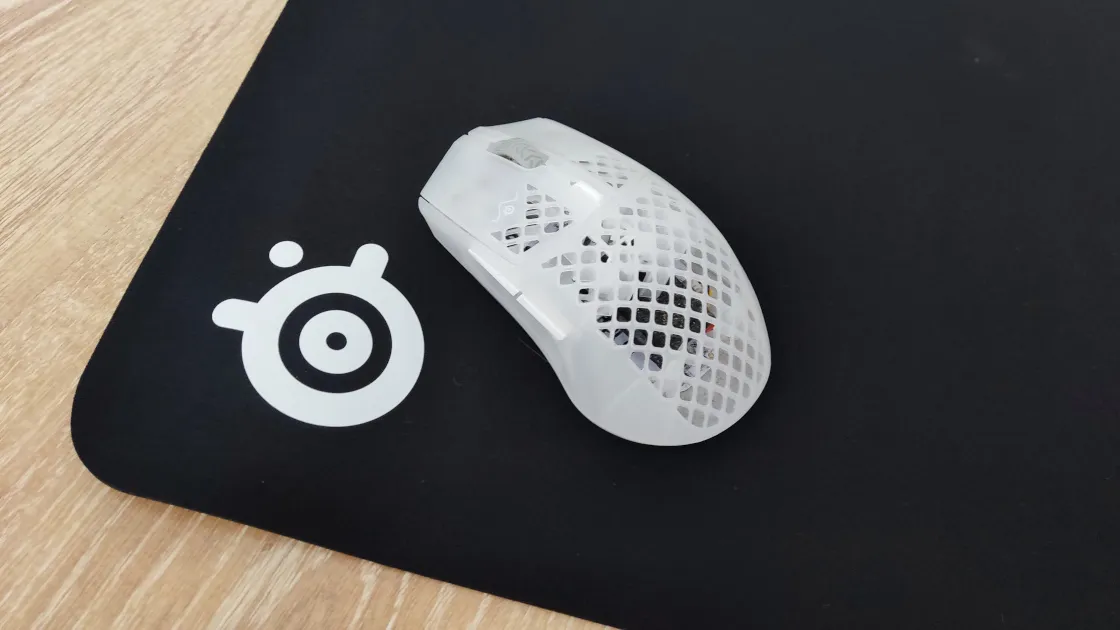 SteelSeries Aerox 3 Wireless Ghost