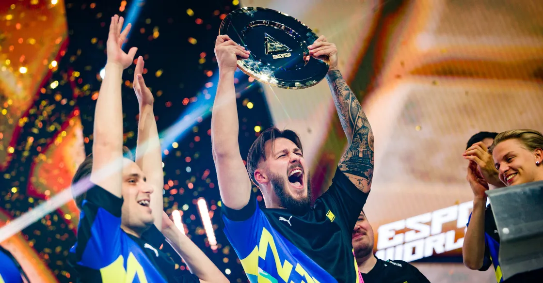 jL NAVI Natus Vincere Esports World Cup